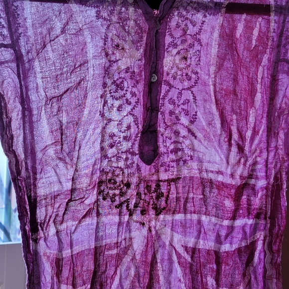 Beach cover gauzey maxi batik print dress - Picture 4 of 6